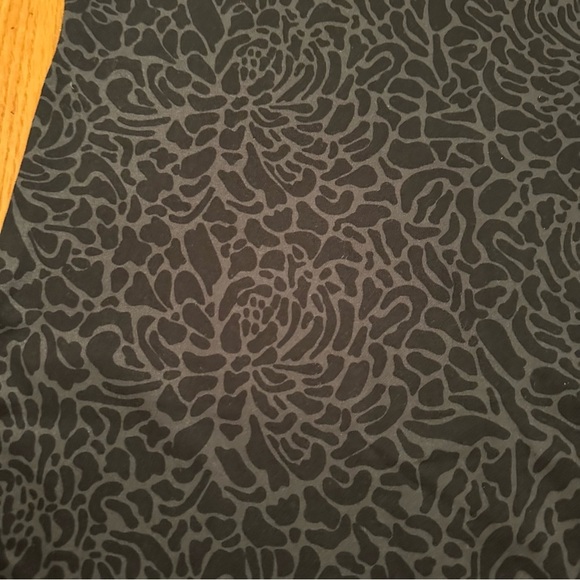 Lululemon Cool Racerback
Petal Camo Printed Black Deep Coal size unsure (z) - Picture 5 of 9